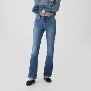 GAP Women's Mid-Rise Baby Boot Jeans- Size 34- New!